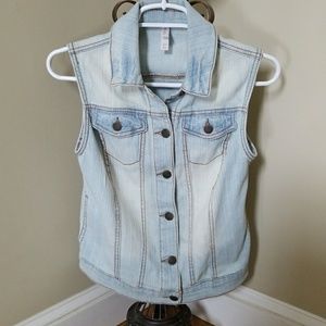 Xhilaration jean vest